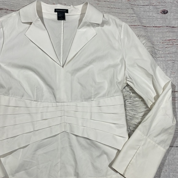 Natori White Poplin Pleated Front Pullover Blouse - Picture 9 of 9